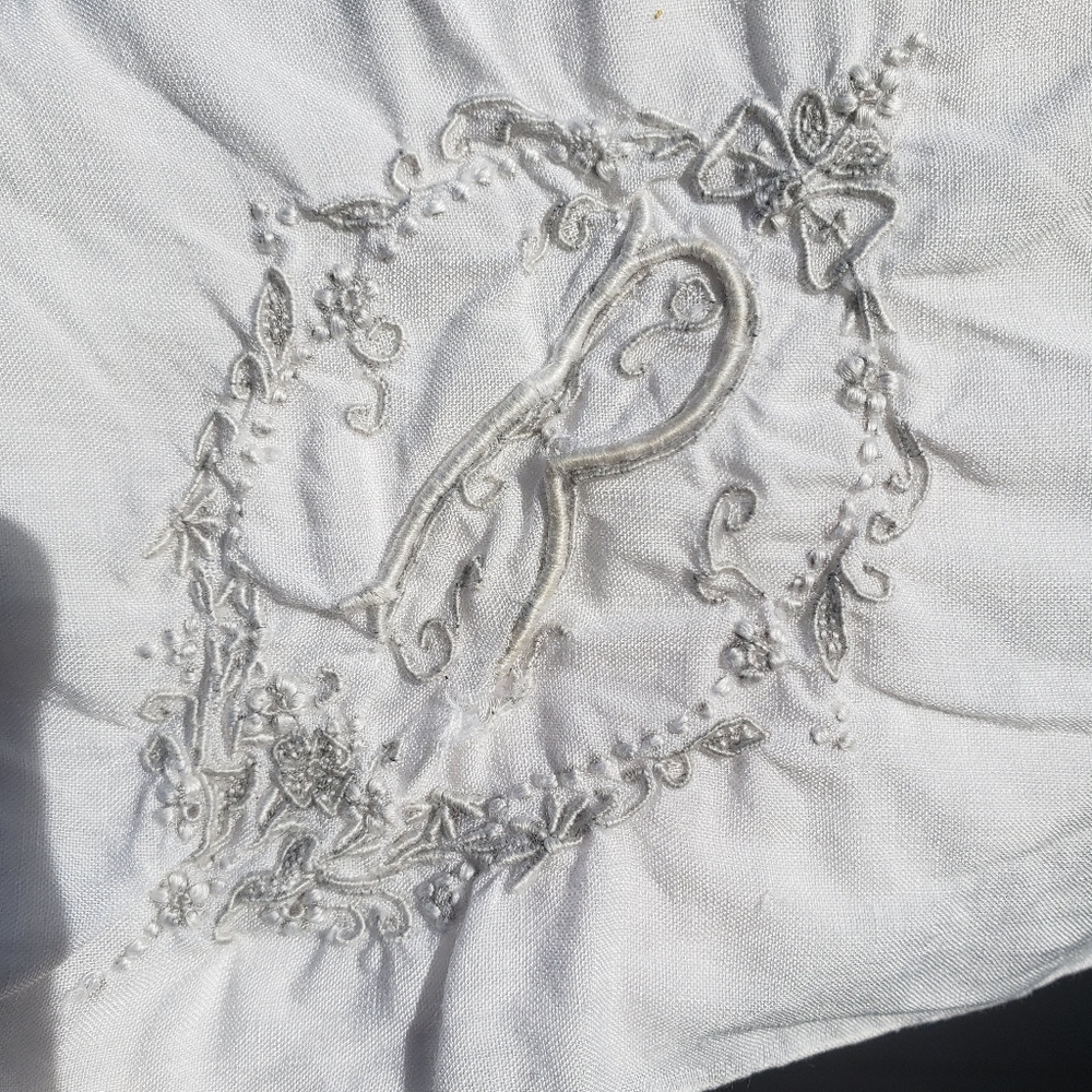Antique Hanky with Monogram Letter "R" - Picture 2 of 4